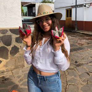 Meet your Posher, Elena